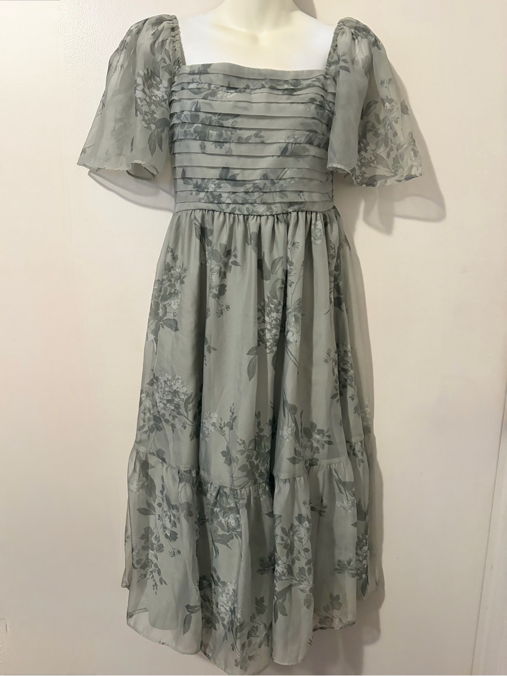 Abercrombie & Fitch Sage Floral Smocked Tiered Dress